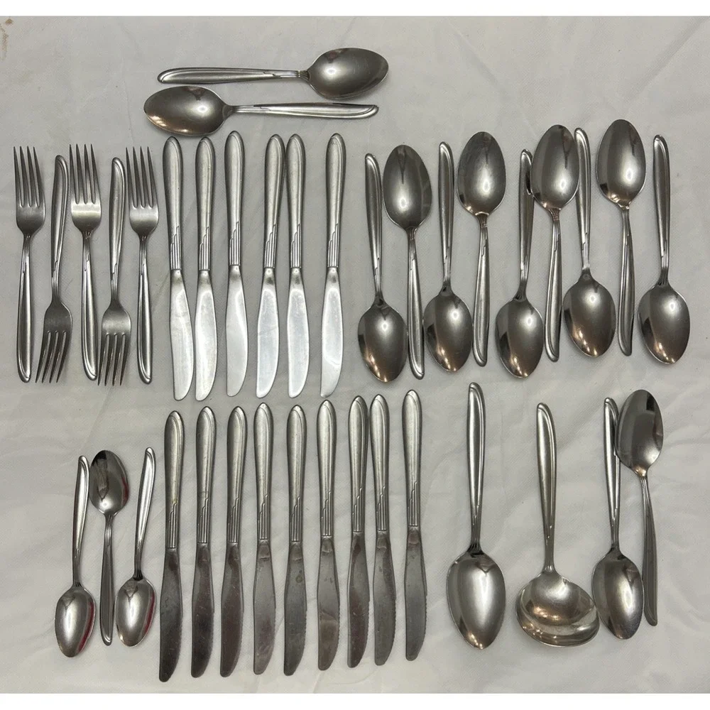 Oneida Stainless Sand Dune 38 Pieces Knives Forks Spoons Ladle Serving Spoon